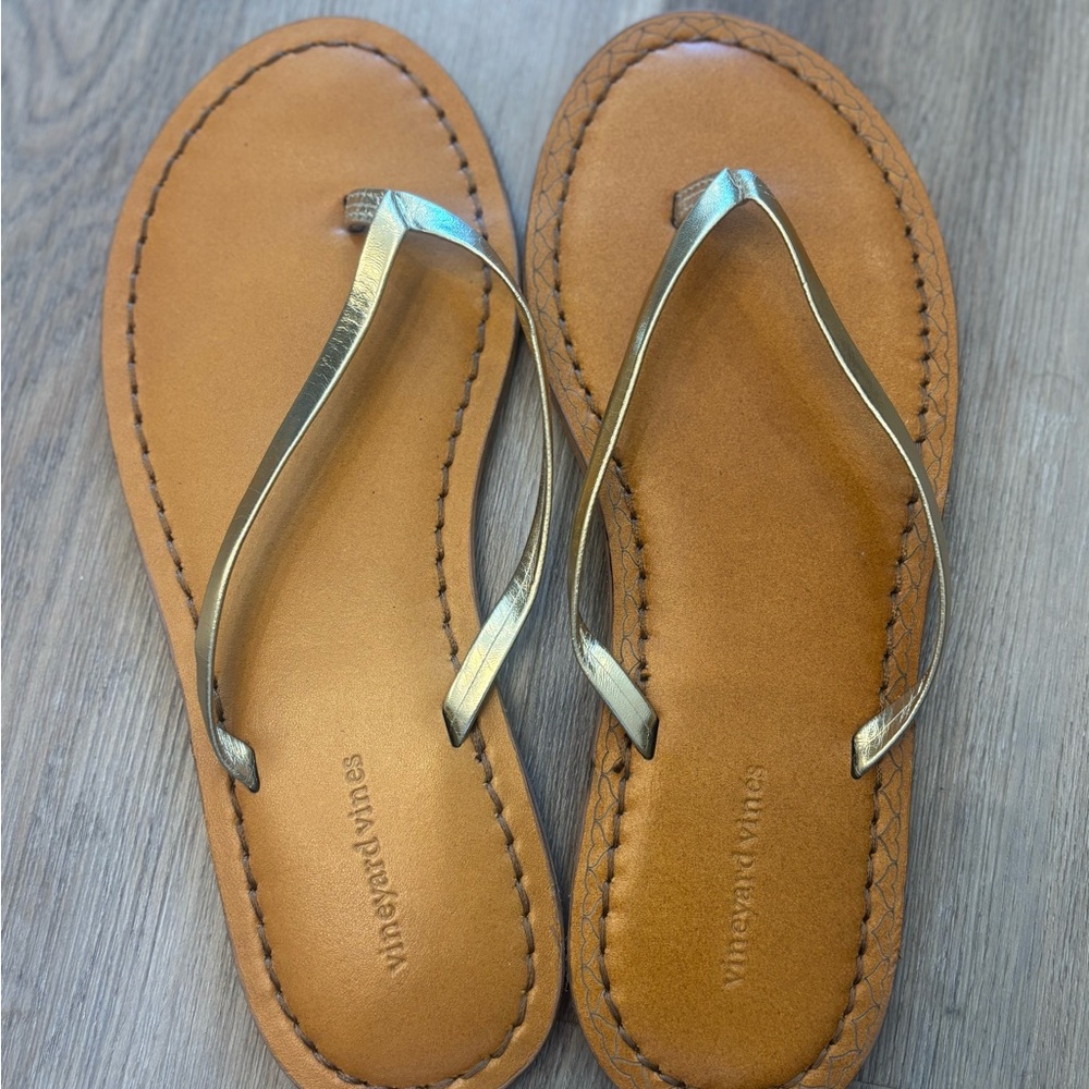 Vineyard Vines Tan and Silver Women's Sandals